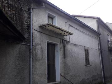 Casa semindipendente in vendita a Cerrisi, Decollatura