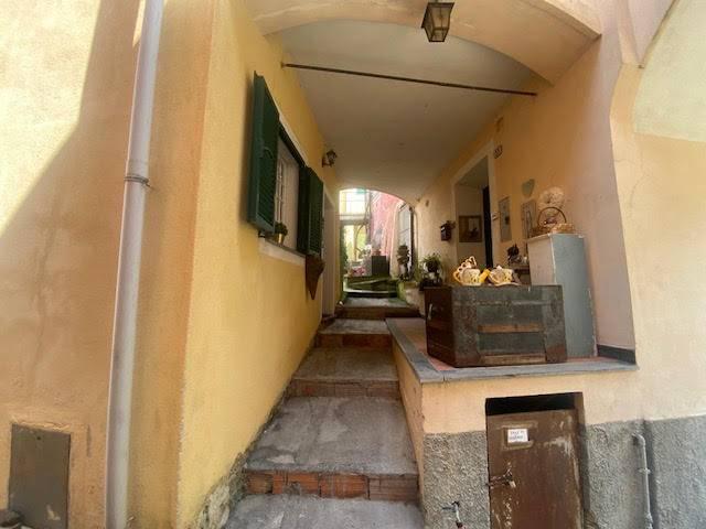 casa semindipendente in vendita a Albisola Superiore, Ellera