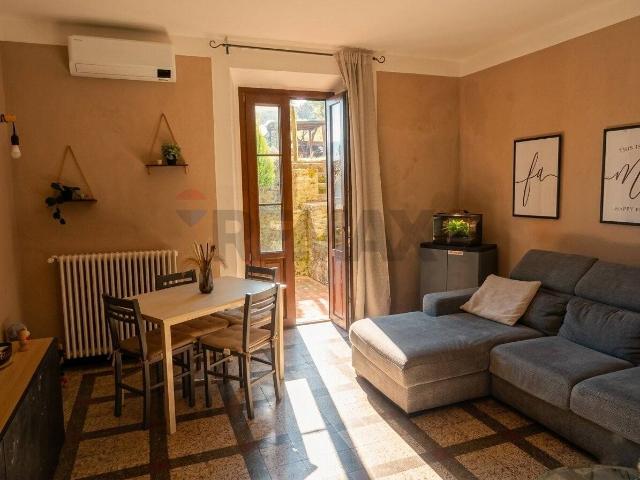 Casa Semindipendente in vendita a Borgo a Mozzano, Oneta