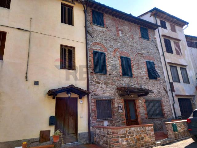 Casa Semindipendente in vendita a Borgo a Mozzano, Valdottavo