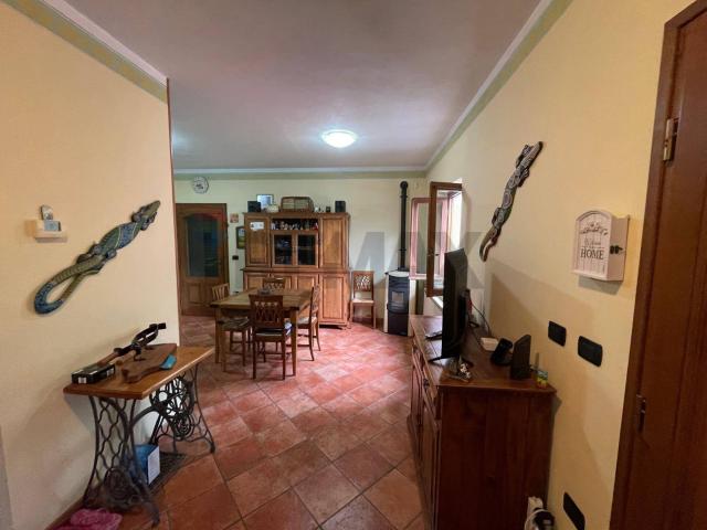 Casa Semindipendente in vendita a Bagni di Lucca, Granaiola