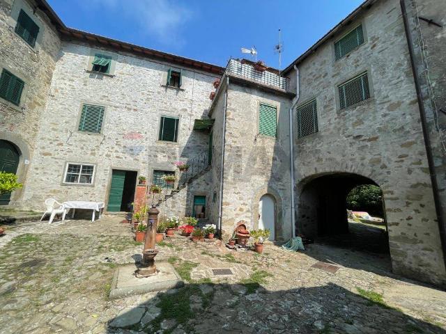 Casa Semindipendente in vendita a Bagni di Lucca, San Cassiano di Cotroni
