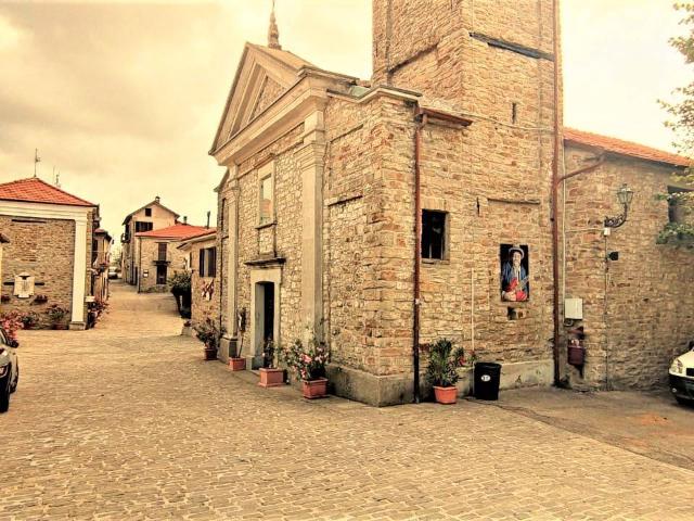 Casa Semindipendente in vendita a Bergolo