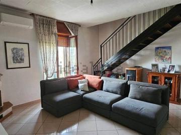 Casa semindipendente in vendita a Giffoni Sei Casali, Ponte Molinello