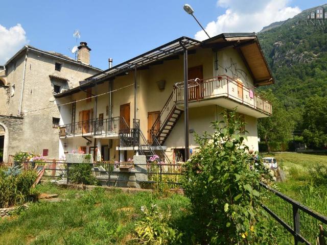 Casa semindipendente in vendita a Locana