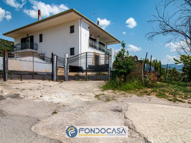 Casa semindipendente in vendita a Montecorvino Pugliano