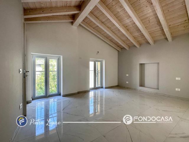 Casa semindipendente in vendita a Magliolo
