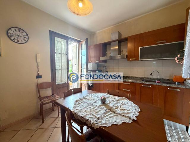 Casa semindipendente in vendita a Massa, Ronchi