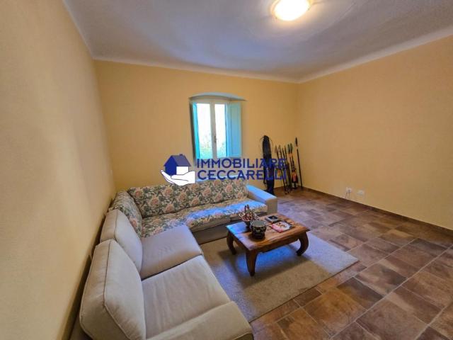 Casa semindipendente in vendita a Massa via Bassa Tambura, 14, Canevara