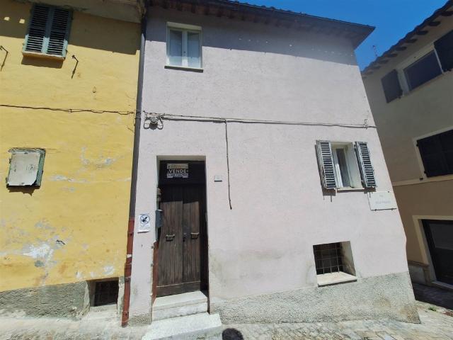 Casa semindipendente in vendita a San Severino Marche