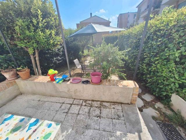 Casa semindipendente in vendita a San Severino Marche