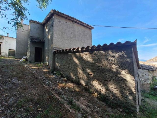 Casa semindipendente in vendita a San Severino Marche, Serripola