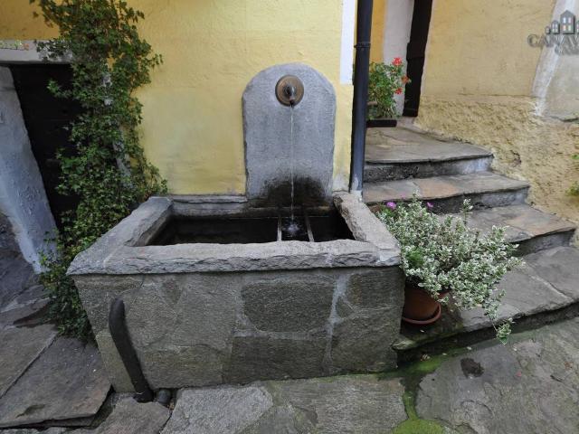 Casa semindipendente in vendita a Sparone