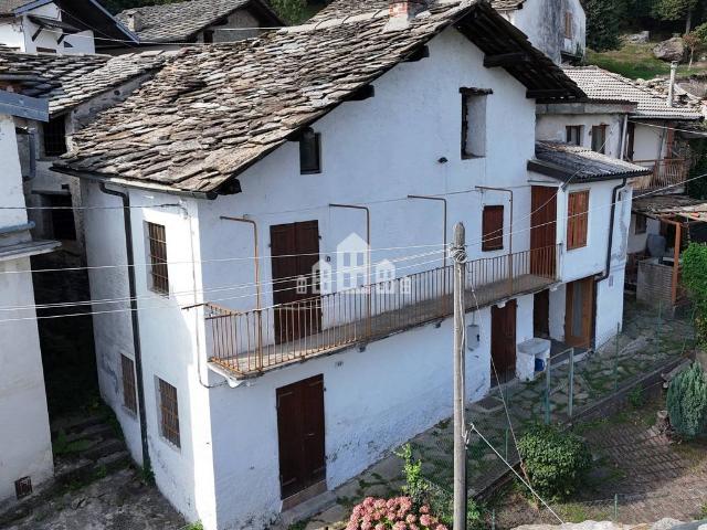 Casa semindipendente in vendita a Pont Canavese