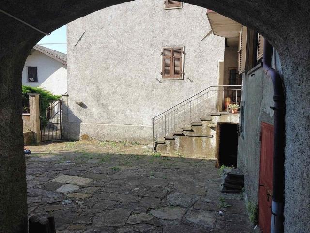 Casa semindipendente in vendita a Pontremoli