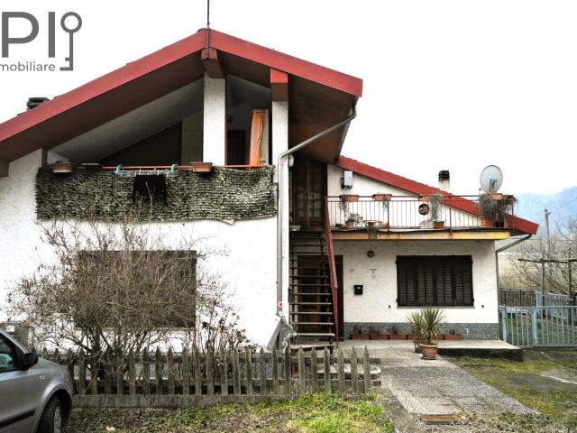Casa Semindipendente in vendita a Piana Crixia