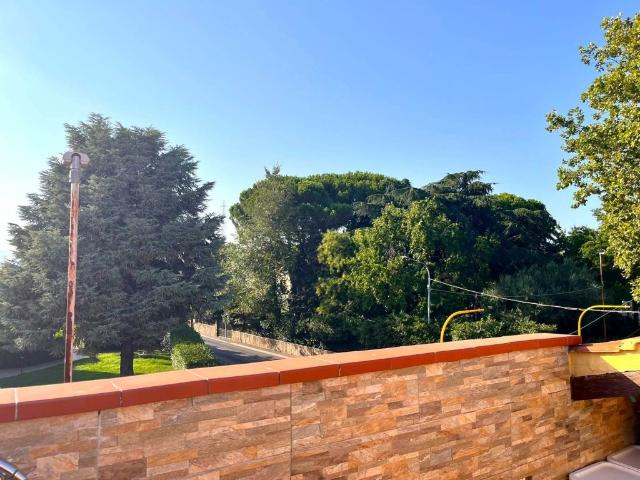 Casa semindipendente in vendita a Prato via delle Pollative 1, San Giusto