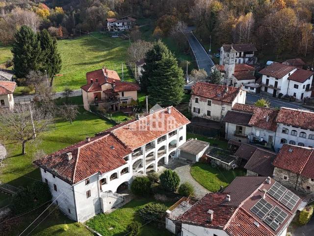 Casa semindipendente in vendita a Val di Chy, Gauna