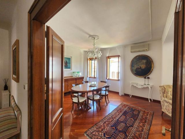 Casa semindipendente in vendita a Venezia, Lido di Venezia