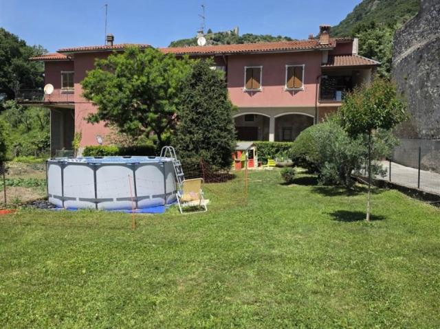 Casa semindipendente in vendita a Vercurago