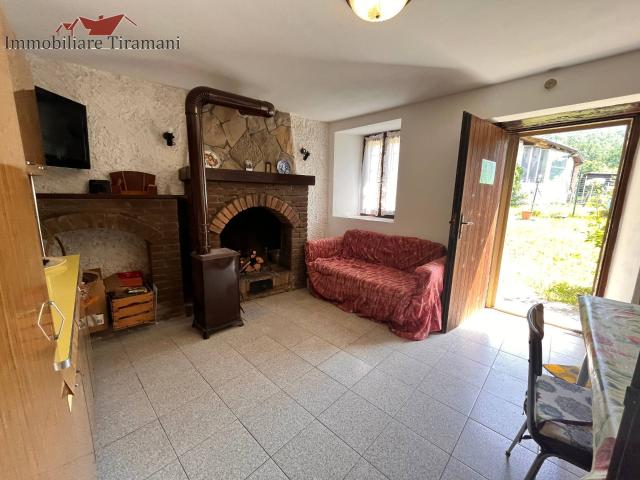 Casa semindipendente in vendita a Vernasca
