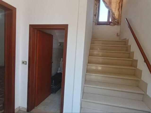 Casa semindipendente in vendita a Vinci via Carmignanese, Vitolini