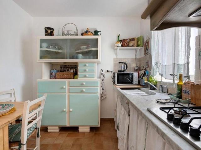 Casa Semindipendente in affitto a Sarzana, non arredato/vuoto, posto auto, angolo cottura TrovaCasa