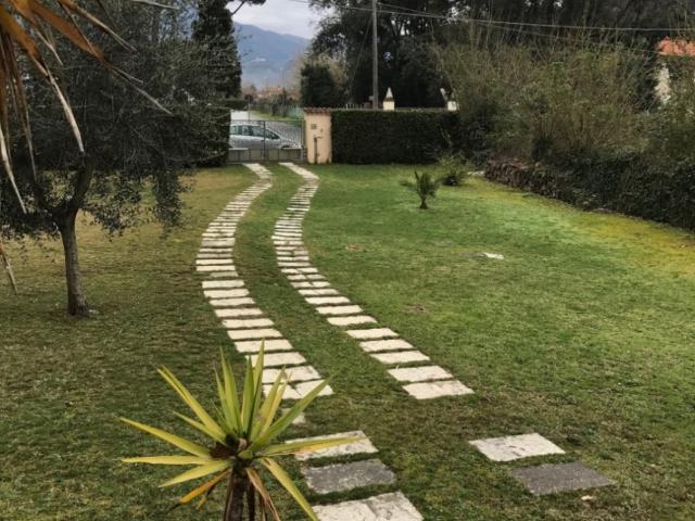 Casa Semindipendente in affitto a Pietrasanta, arredato, giardino privato, posto auto TrovaCasa
