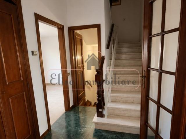 Casa semindipendente in affitto a Viareggio