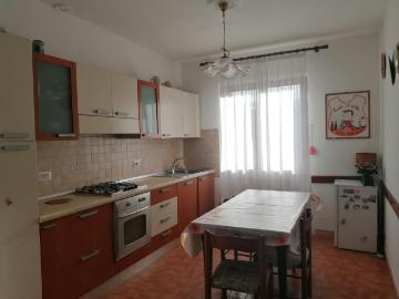 Casa semindipendente in affitto Bonascola, Carrara