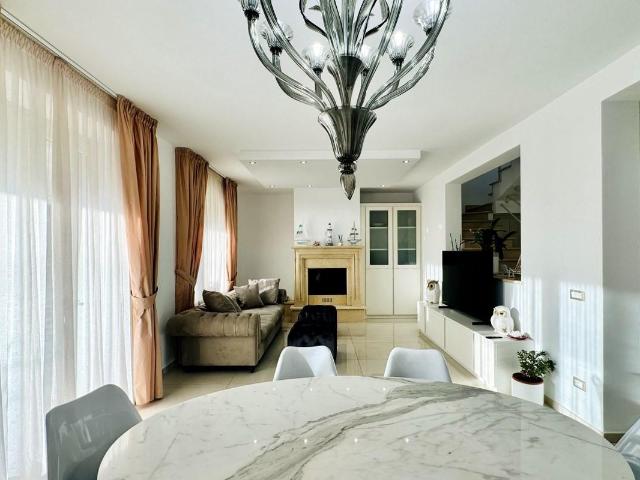 Casa semindipendente in affitto Lido Di Camaiore, Camaiore