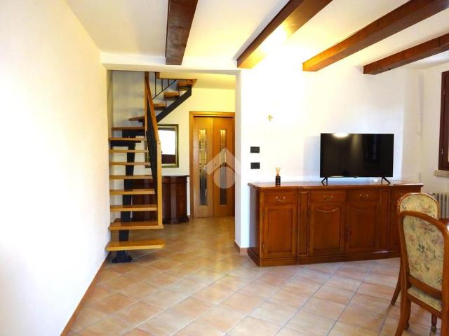 Casa semindipendente in affitto
