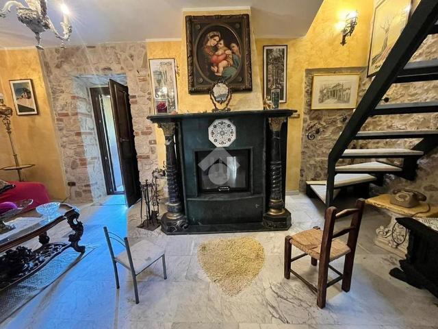 Casa semindipendente in affitto