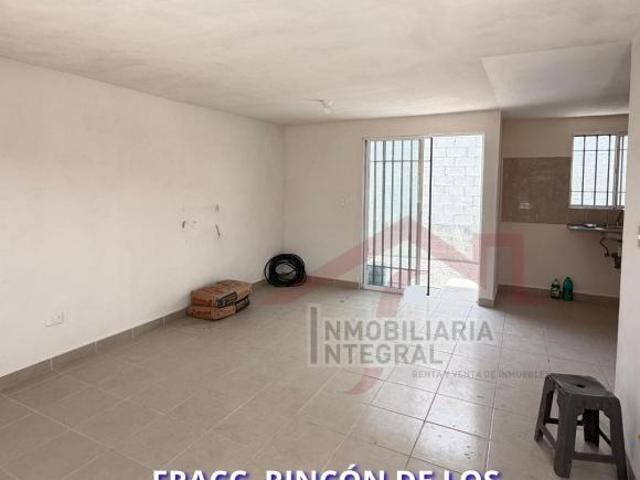 Casa seminueva en venta en Rincón de los Pinos en Ramos Arizpe