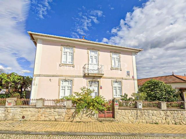 Casa Senhorial T10 em Macedo de Cavaleiros 412m² Peredo