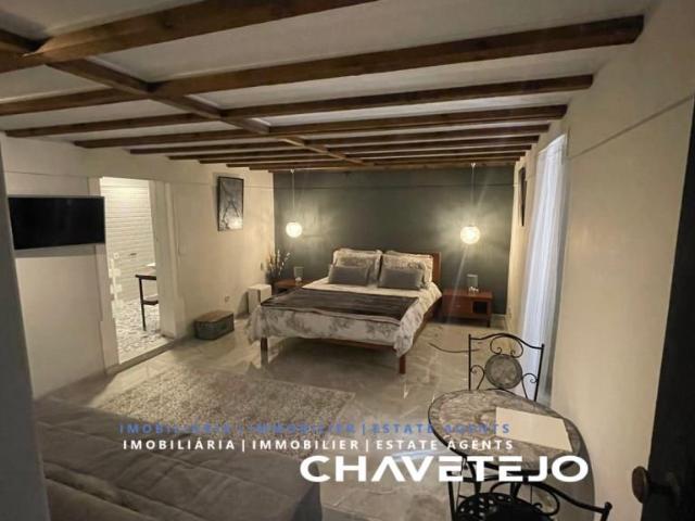 Casa senhorial T6/7 com terreno, poço pátio com piscina e vá. 351m² Alvorge
