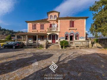 Casa Senhorial construída no final dos anos 30, localizada e. 605m² Vila caiz
