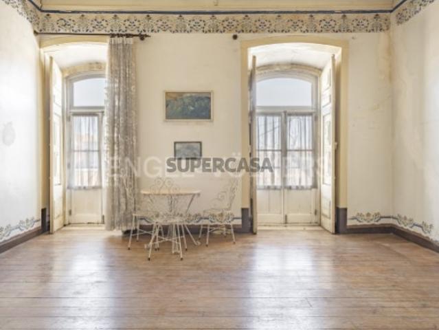 Casa Senhorial do Século XVIII em Arruda dos Vinhos