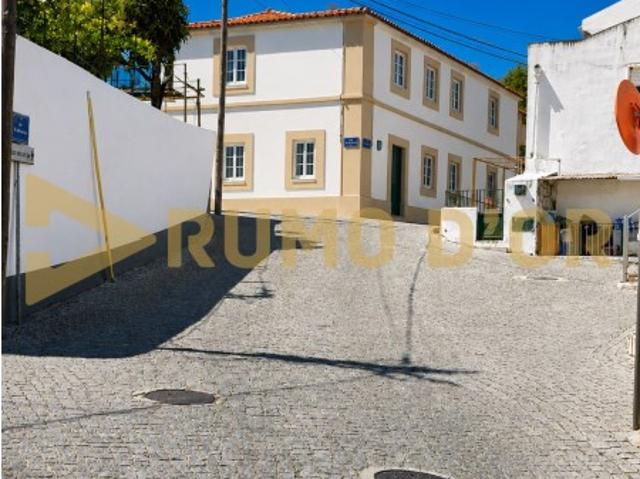 Casa Senhorial para Recuperar em Subserra São João dos Montes