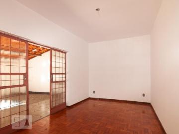 Rua Afonso Alves Branco, Praça Cidade do Porto