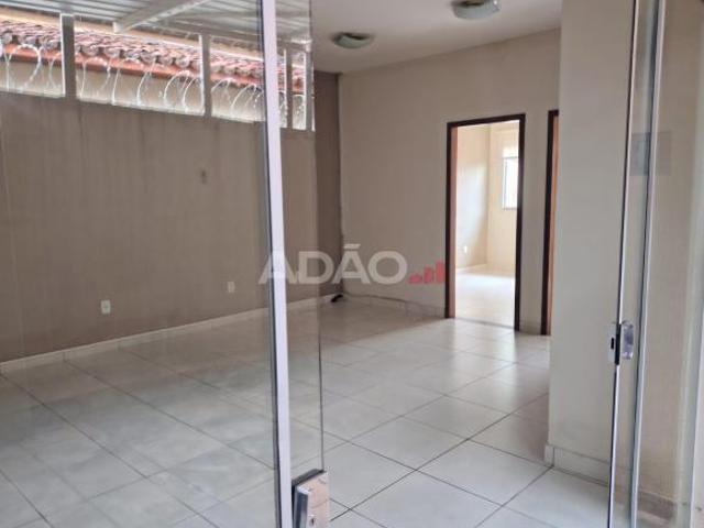 CASA SETOR CAMPINAS 3 QUARTOS Casa de Rua com 3 Quarto s à Venda por R$ 500000.00 no setor Setor C
