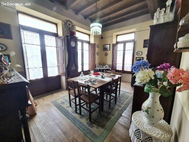 Casa señorial asturiana en centro de Vegadeo