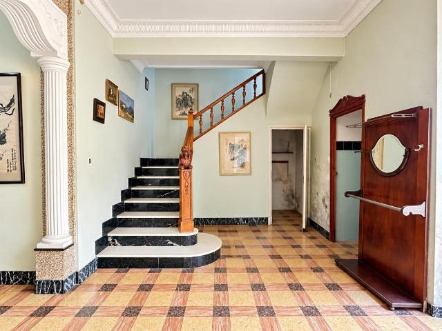 Casa señorial en venta en Manuel – 399 m2, techos altos y múltiples posibilidades