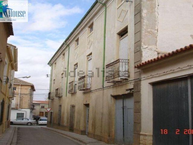 CASA SEÑORIAL EN EL CENTRO DE MAHORA