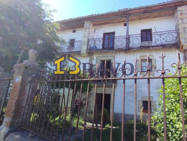 CASA SEÑORIAL PARA REFORMAR, EN MERINDAD DE MONTIJA