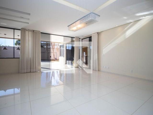Casa, SH Contagem, 5 Quartos, 1000 m2 Brasília