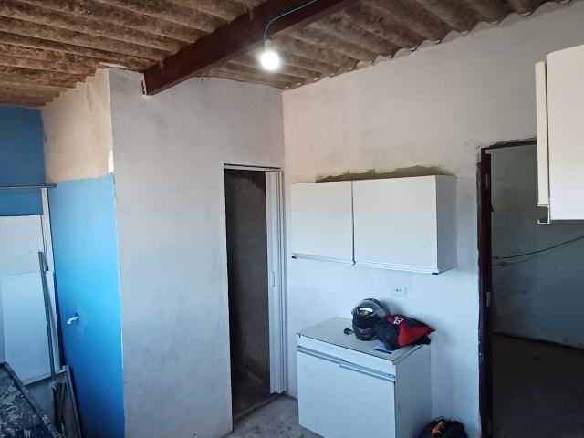 Casa simples no Jardim Jussara