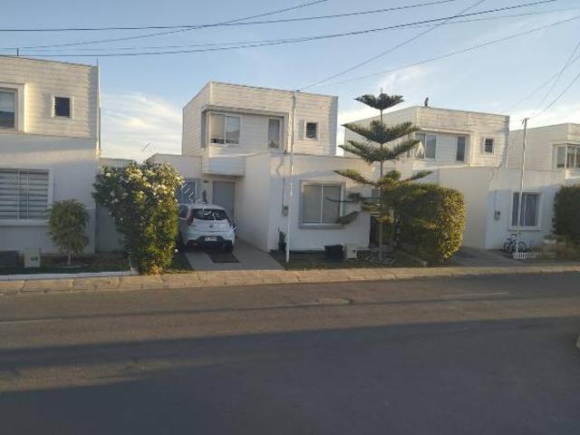 Casa SIN MUEBLES sector Norte de Villa Alemana