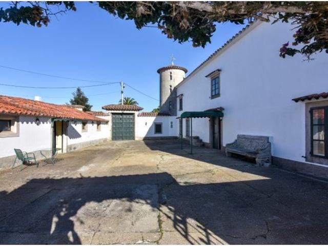 Casa singular del siglo XVIII en Lorbé, Oleiros