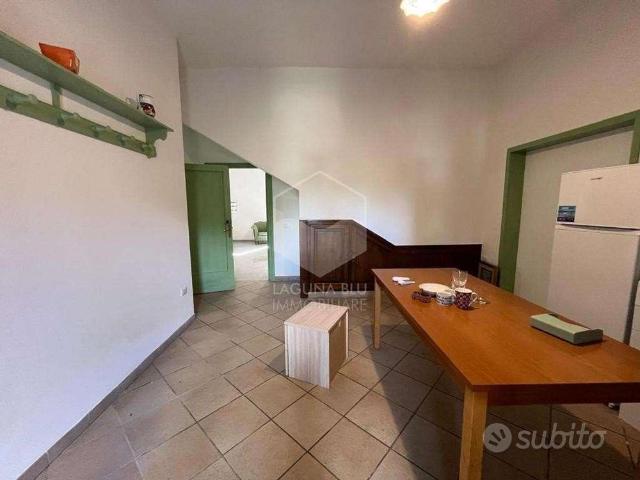 Casa singola con giardinetto